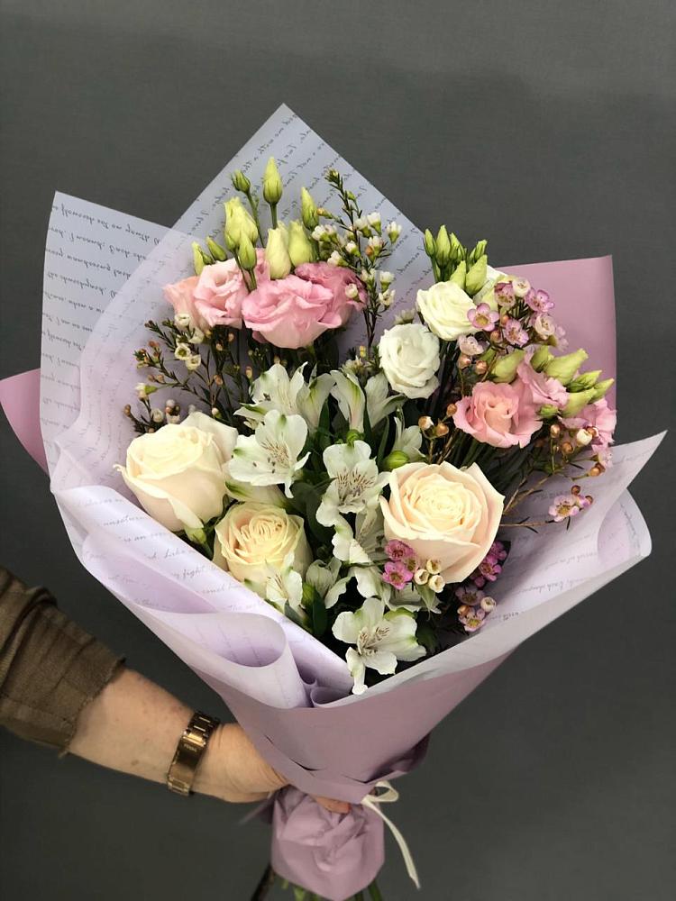 Букет цветов из: Альстромерии, Розы и Лизиантусы в Поповке