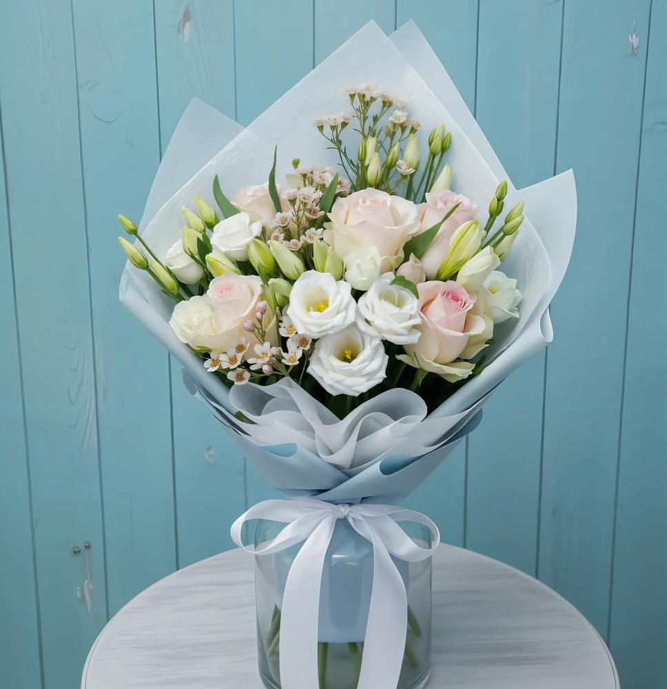 Букет цветов из: Розы и Лизиантусы в Поповке