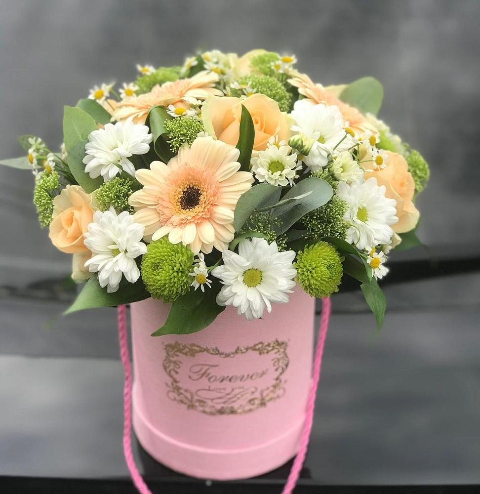 Цветочная композиция из Розы, Герберы и Хризантемы в шляпной коробке в Поповке